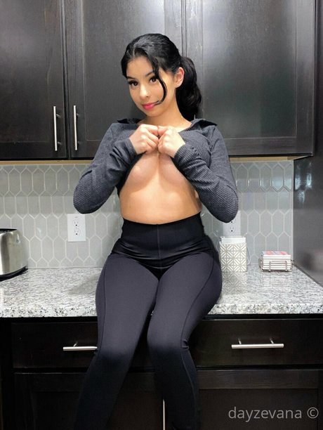 dayzevana kunst sex fotos