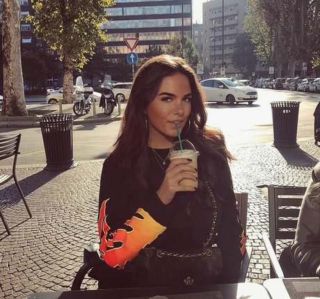 kleiner schwanz shemale onlyfans freie hd fotos