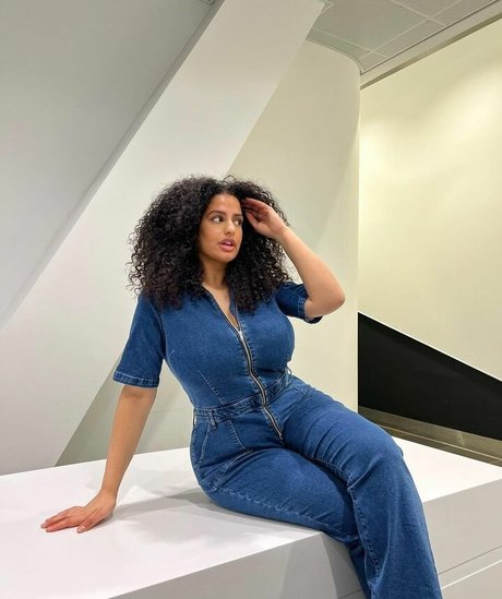 cheerleader nackt onlyfans perfekte erotische bild