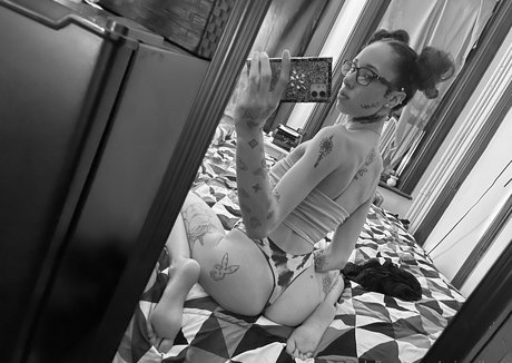 enge onlyfans heiße nackt foto