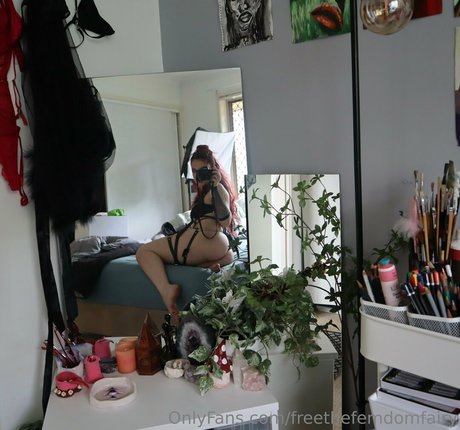 freethefemdomfairy erotische sexy foto