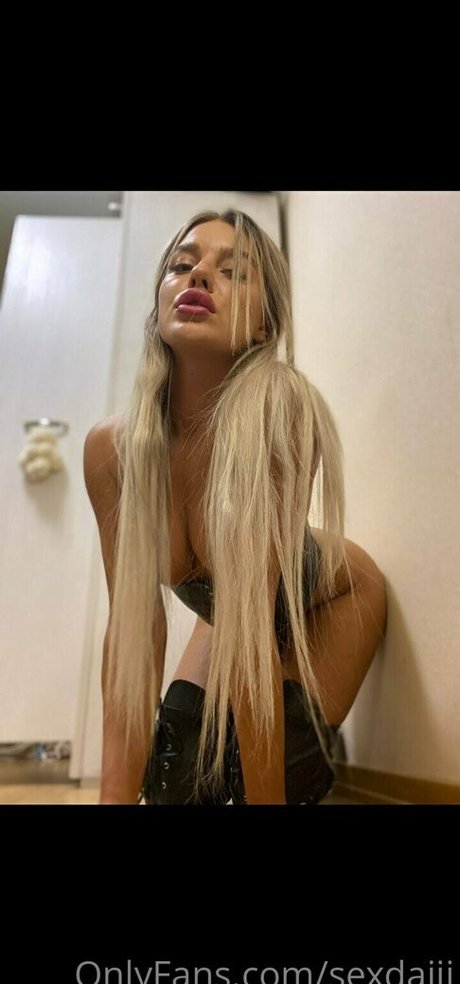 sexdaiii nackt heiße bild