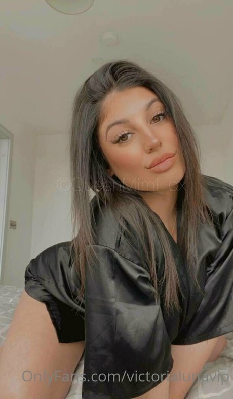 dünne schwarze teenager-onlyfans erotische perfekte bild