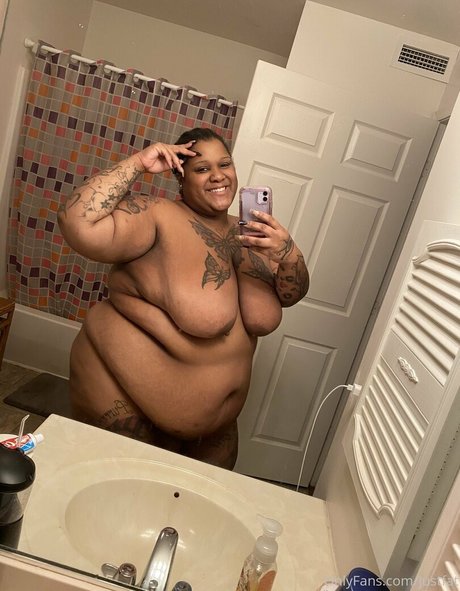 justfat nackten pornostar bild