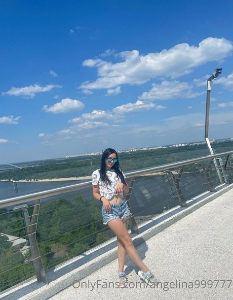 kurvige milf-onlyfans heiße nackte archiv