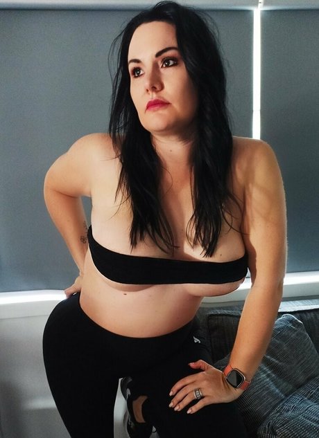 chanelbeexx hd pornostar archiv