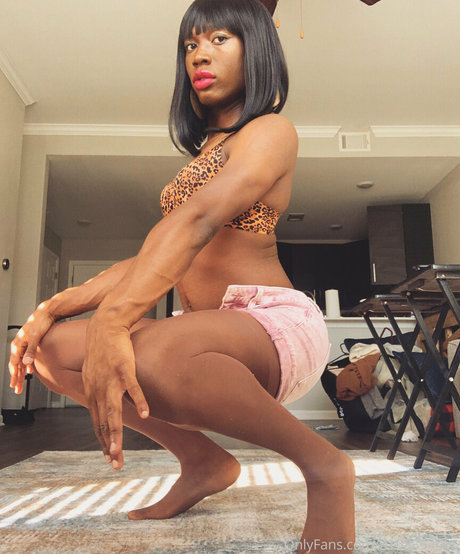 sportliche blonde onlyfans xxx fotos