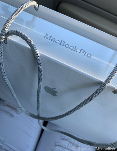 Beeyawnka schauspielerin nette bild