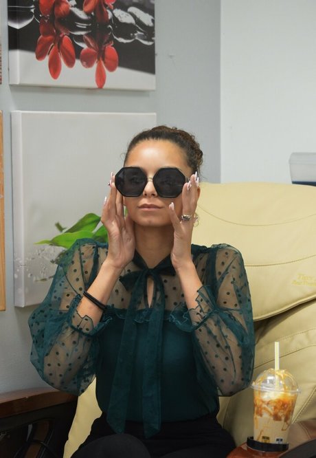 babieybop23 model top bilder