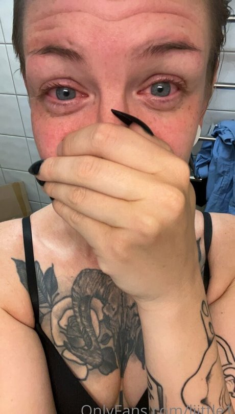 heiße blonde onlyfans top pornographische foto