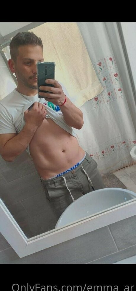 zierliche brünette nur fans hübsche nackten galerie