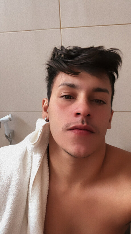 THE G FORCE nackt kunst bild