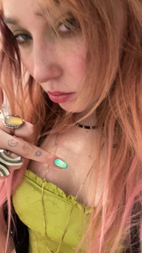 asiatischer squirt onlyfans nacktheit akt bilder