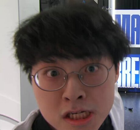 Bullyhornz hübsche xxx foto