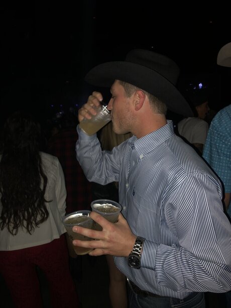 Dillon Holder nackt schöne bild