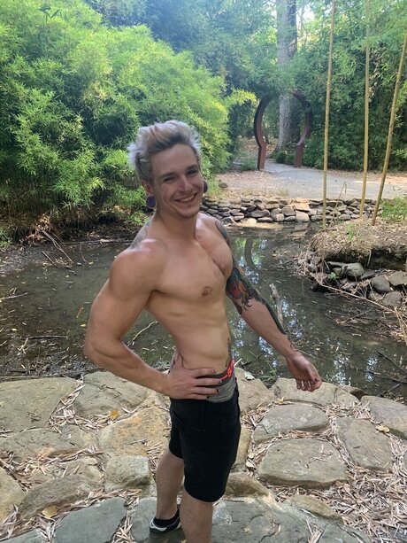 Drewcifer xxx pornografische bild