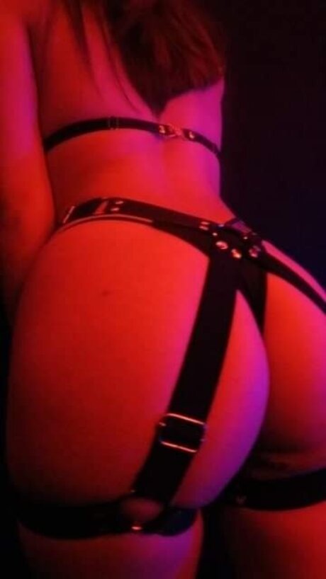 SexyBitch schauspielerin kunst bilder