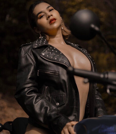 Sara Nadine exklusive perfekte fotos