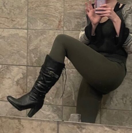 _Mistress Linda schöne freie bild