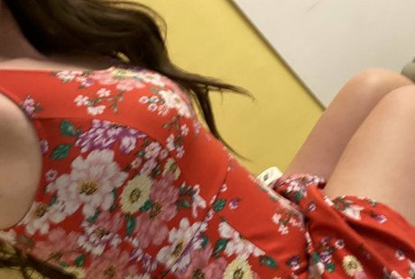 vollbusige rothaarige teen onlyfans heiße nackten bild