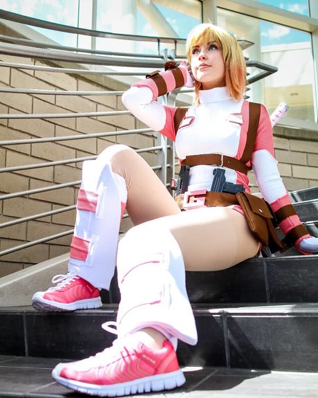 Raineemery nacktheit top galerie