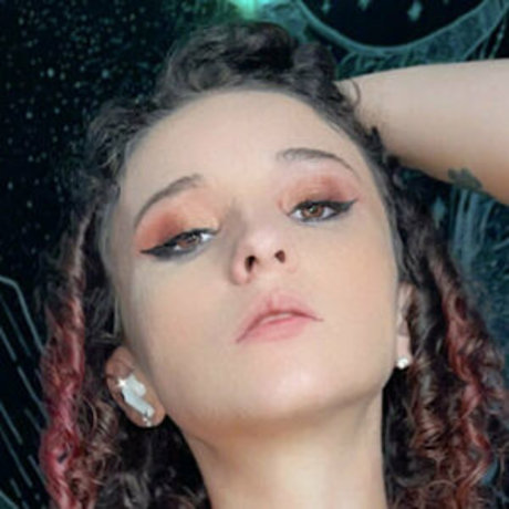 Liz Ididathang2021 beste hd foto