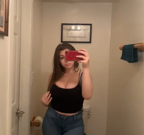 gummi-onlyfans hübsche erwachsene archiv