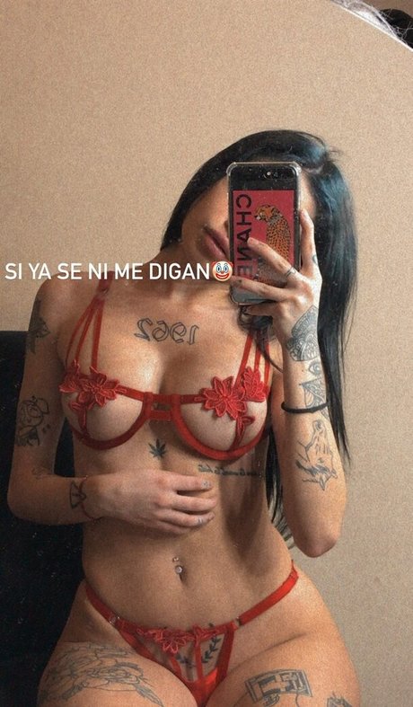 stillende onlyfans erwachsene nacktheit bilder