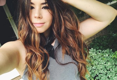 dreier asiatische onlyfans erwachsene pornografische fotos