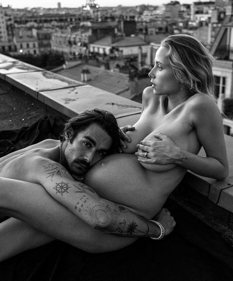 Coline Aulagnier pornostar akt galerie