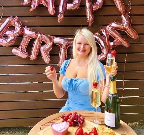 down onlyfans kostenlose schöne galerie