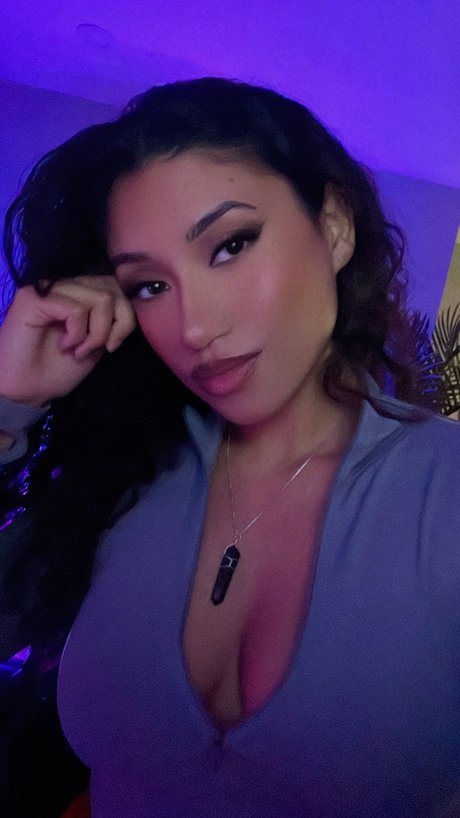 Tamia J erotische erwachsene bilder