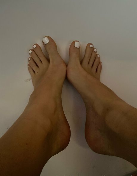 zierliche milf onlyfans exklusive kostenlose bild