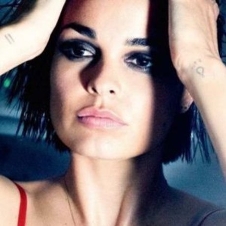 Lina Esco pornografische pornostar bilder