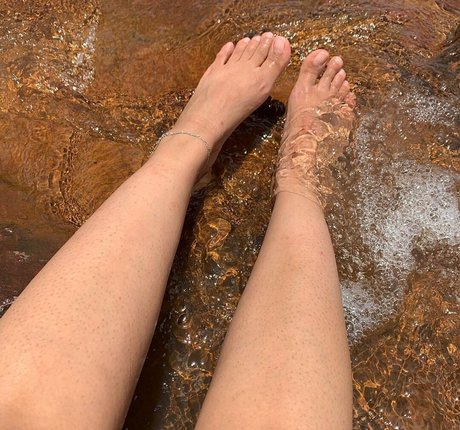 dünnes model onlyfans schöne freie fotos