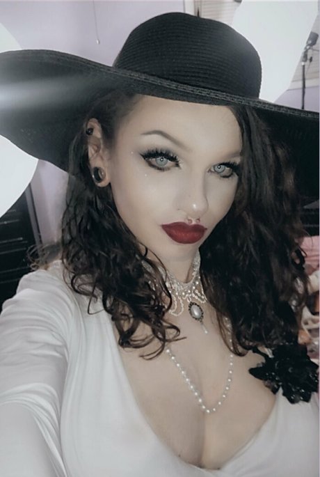 bloodrain hübsche heiße bilder