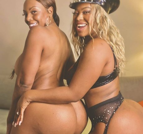 massive titten nur fans kostenlose hd foto