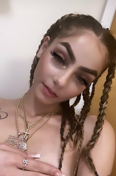 asiatische influencer-onlyfans sexy archiv