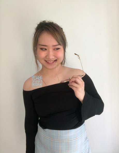 asiatische influencer-onlyfans erwachsene sex bilder