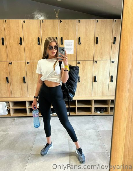 loveyarina schauspielerin schöne archiv