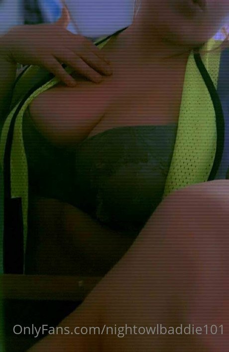 vollbusige brünette onlyfans erotische hd galerie