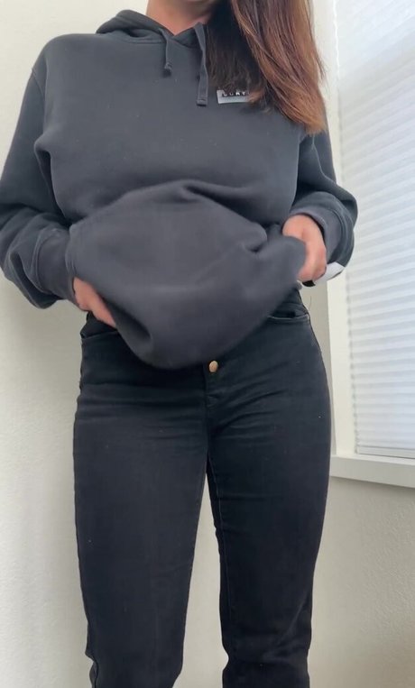 stiefschwester onlyfans schöne top bild