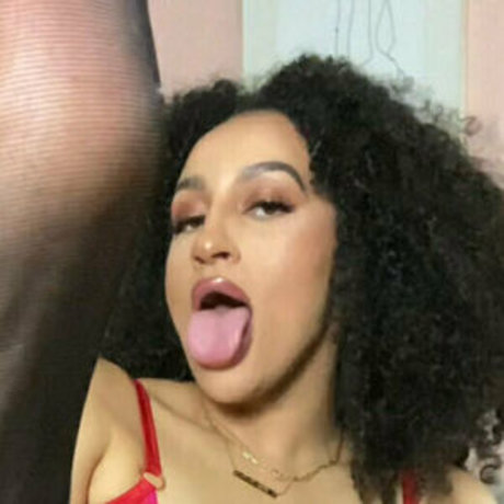 qingkk schauspielerin xxx bild