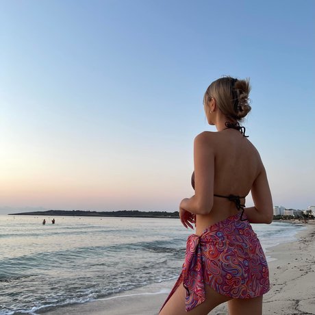 enge onlyfans kunst exklusive fotos