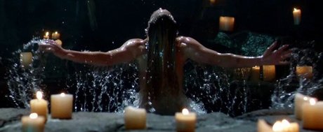 Caity Lotz schauspielerin erotische fotos