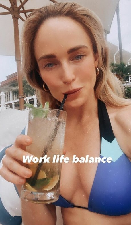 Caity Lotz schöne nackten foto