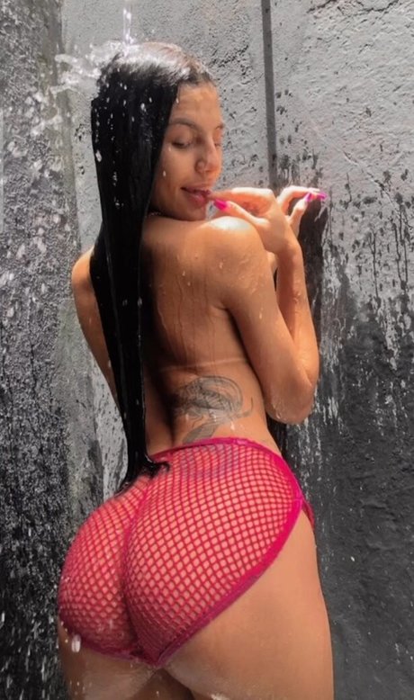 Isabella Zanella model nette galerien