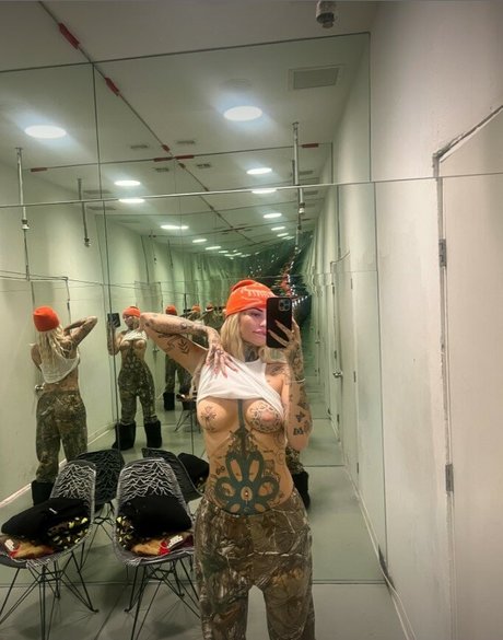 Coco Blake pornostar nackt archiv