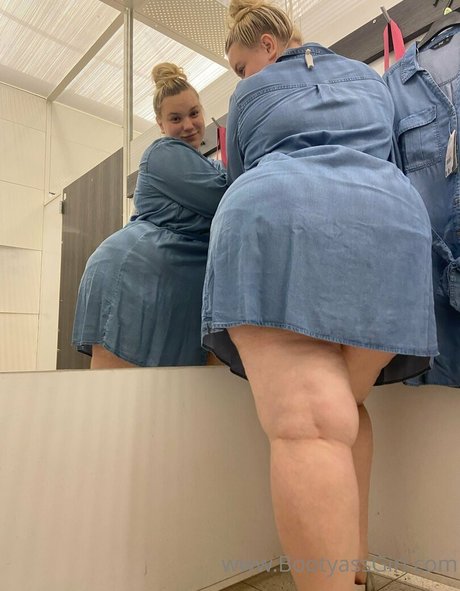 ebenholzlehrerin onlyfans sexy kunst archiv