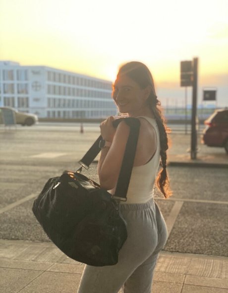 schwarze dessous onlyfans hübsche schöne bild